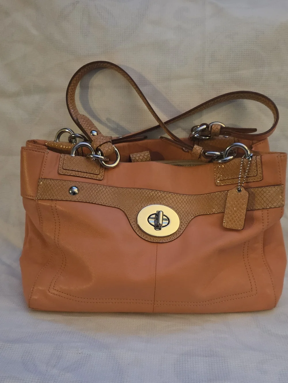 Coach Penelope Turn-Lock tote in a coral peach leather with snakeskin Trim - Picture 3 of 14